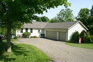 1st image of 868 Royal Cir