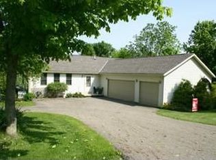 868 Royal Cir, Howard, OH 43028