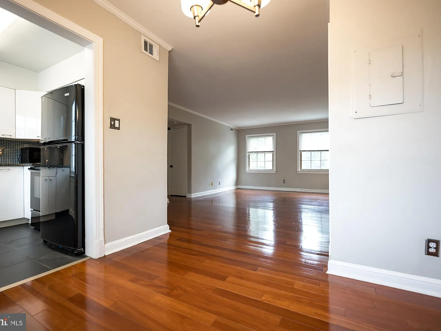 2 bed, 781 sqft, $2,350 — Photo 4