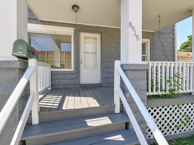 8915 W Adler St #LOWER — Photo 15