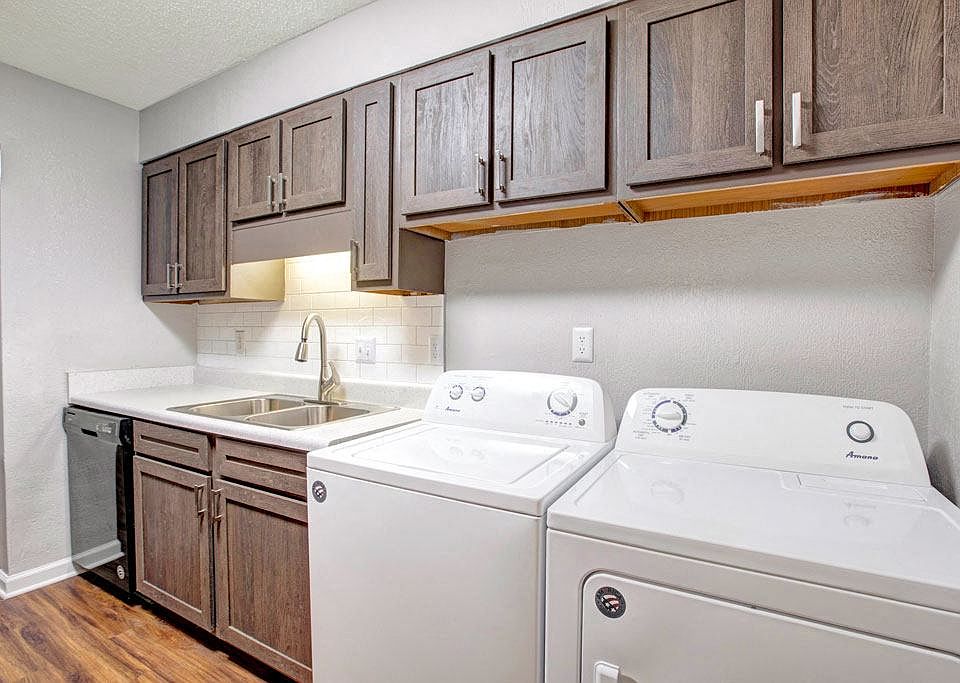 Kitchen and In-unit Washer & Dryer