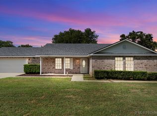 976 SW 650th Rd, Chouteau, OK 74337