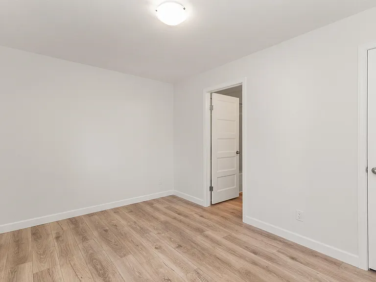 24330 Fraser Hwy #19 — Photo 20