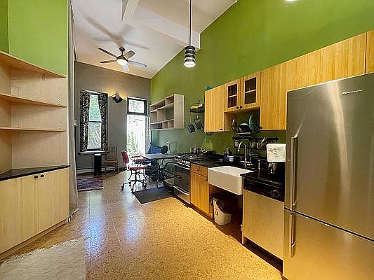 1st image of 356 Franklin Ave Floor 1