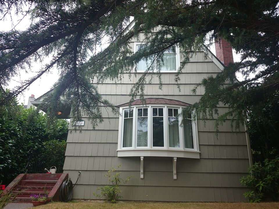 2nd image of 4516 SW Hill St