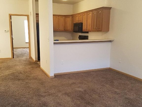 3rd image of 10381 Parkview Ave