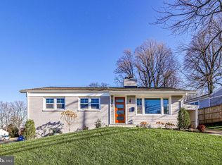 949 N McKinley Rd, Arlington, VA 22205