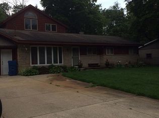 433 W Crooked Lake Dr, Kalamazoo, MI 49009