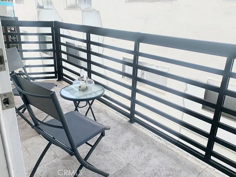 425 S Catalina Ave #4 — Photo 5