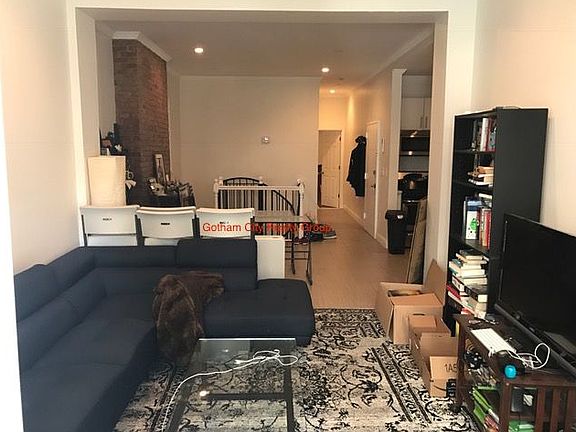 5th image of 427 E 117th St Fl 1