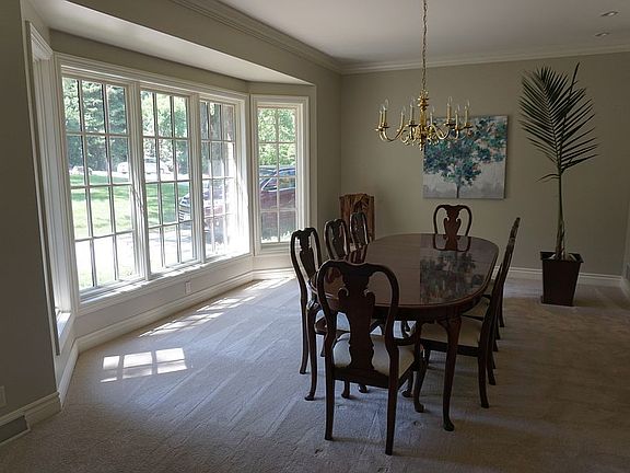 3rd image of 8430 Loveland Dr