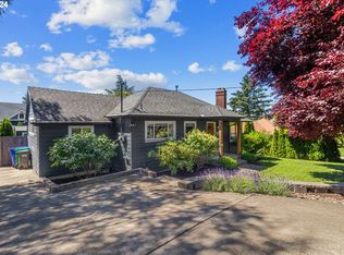 9584 SE Tenino Ct, Portland, OR 97266