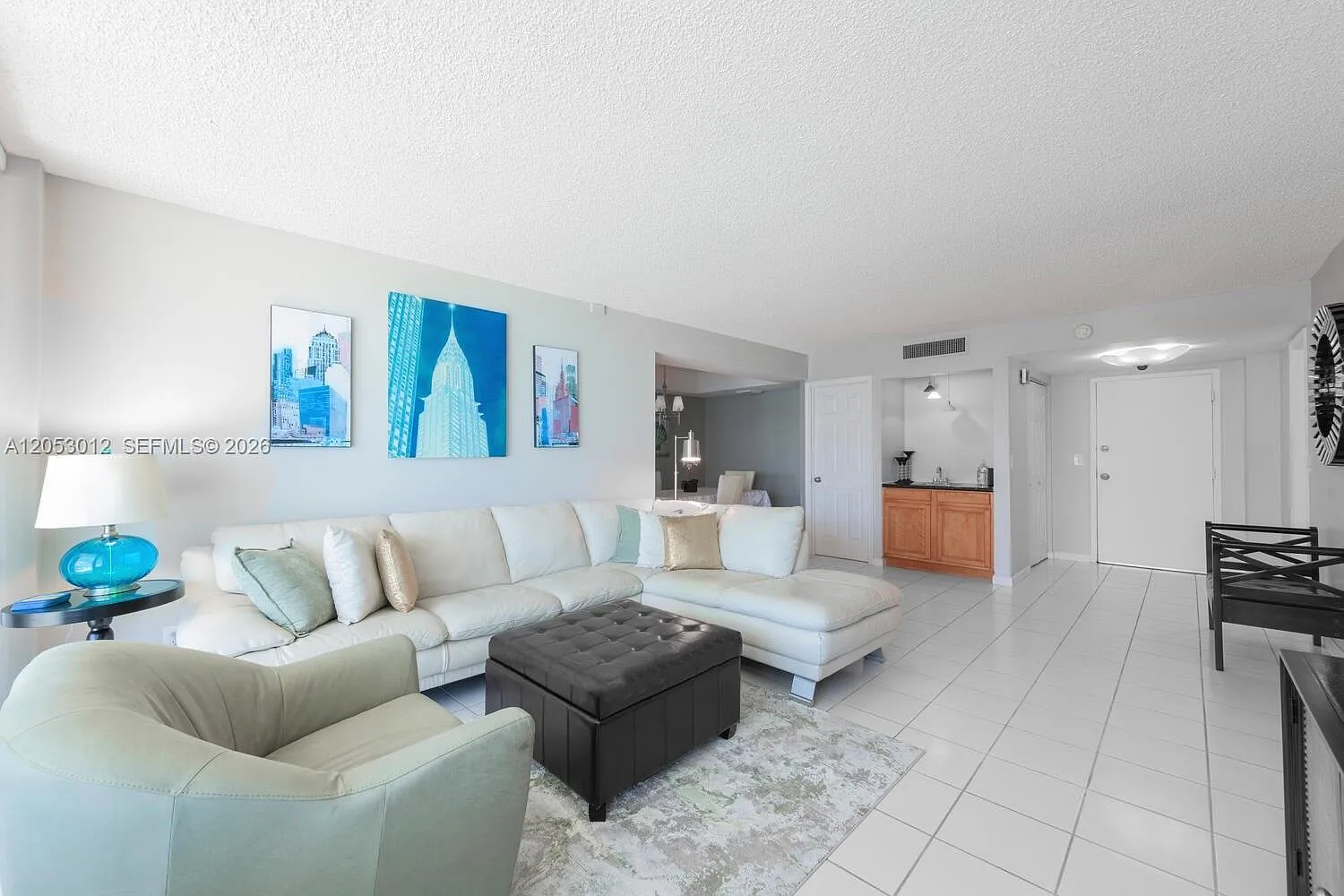 Mayfair House Condo — Photo 1