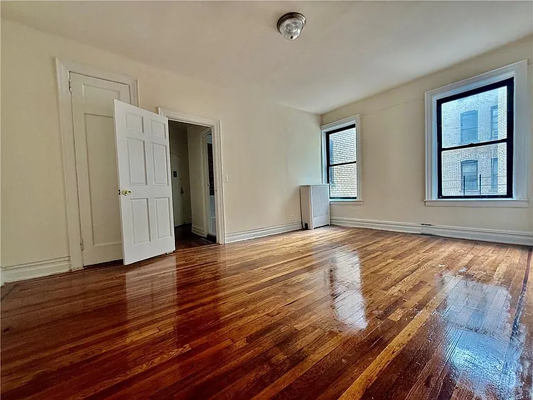 1402 W 4th St #D16 — Photo 3