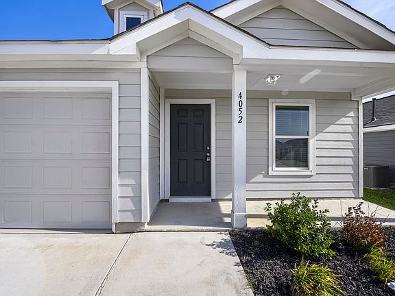 3rd image of 4052 Dublin Ridge Dr