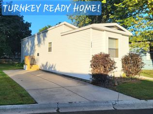 1068 Lake Ter #235, Elgin, IL 60123