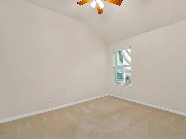 16510 Bluff Springs Dr — Photo 34