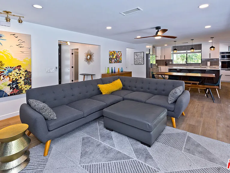 2660 N Farrell Dr — Photo 23