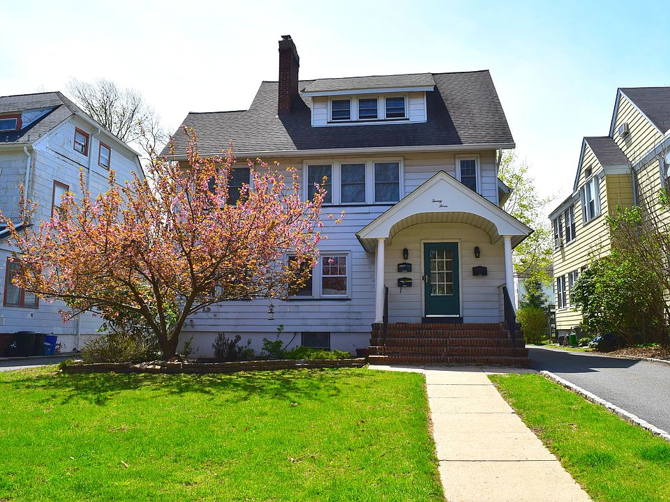 1st image of 23 Oxford St #1