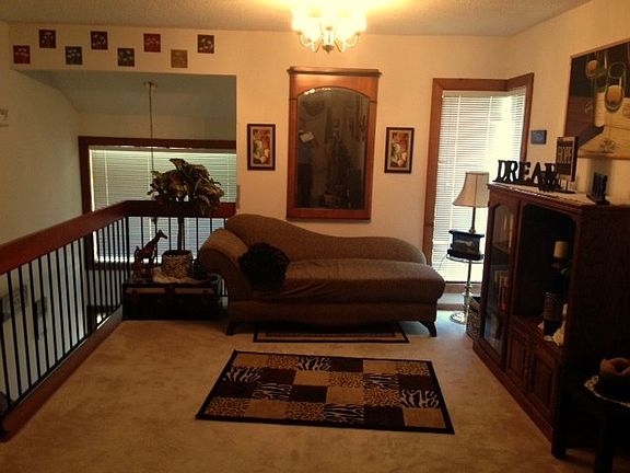 5th image of 2 Oakmont Ct #2