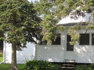 301 S Butler St, Nelson, IL 61021