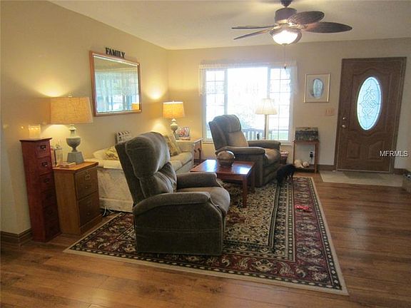 3rd image of 1311 Woodstock Dr