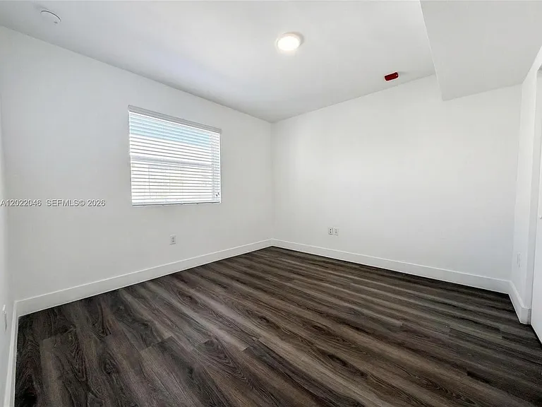 1710 NW 1st Ct #13 — Photo 8