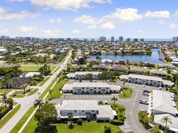 134 Leland Way #T-5, Marco Island, FL 34145