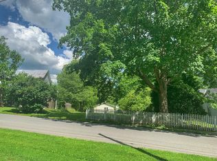 393 Johnson St, Alderson, WV 24910