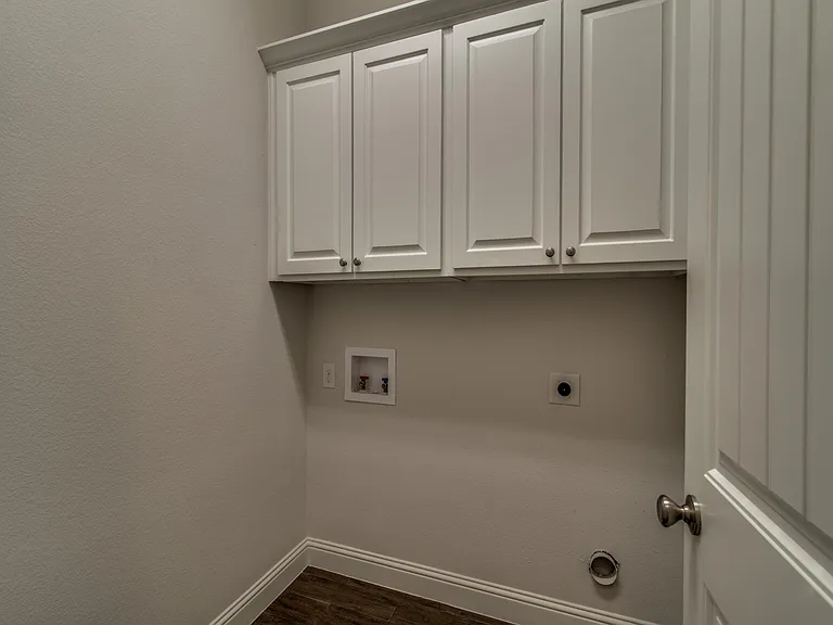 731 Mulberry Ct — Photo 13