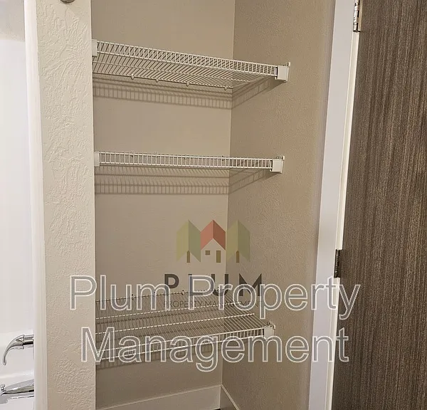 425 Michigan Ave #106 — Photo 9