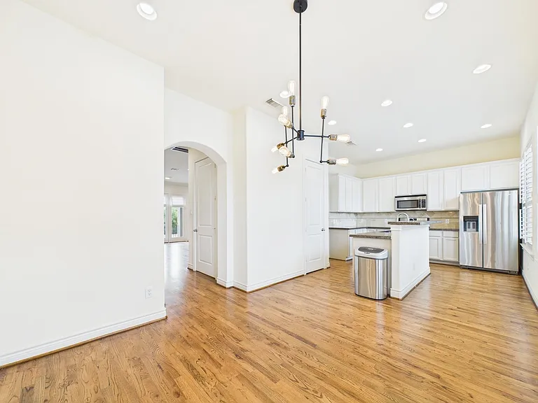 11025 Sherwood Grv — Photo 20