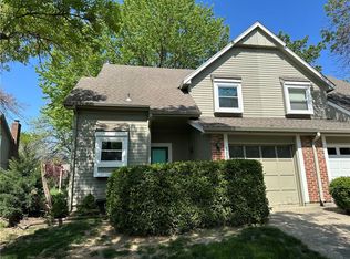 10028 W 86th St, Overland Park, KS 66212