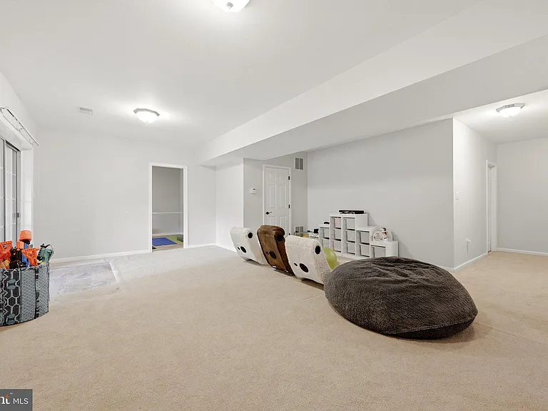 44218 Palladian Ct — Photo 47