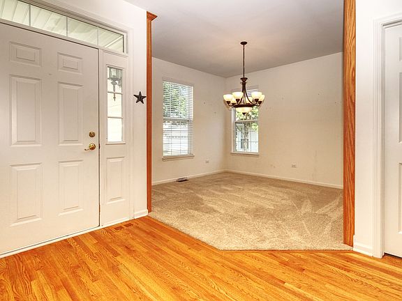 3rd image of 1713 Devonshire Ln