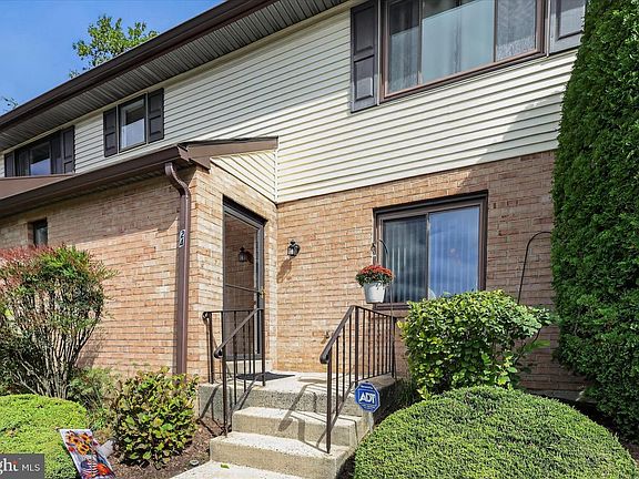 3rd image of 1747 W Chester Pike Unit 24