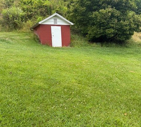 3rd image of 4589 Abbott Creek Rd
