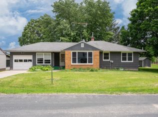 360 4th Ave NE, Mazeppa, MN 55956