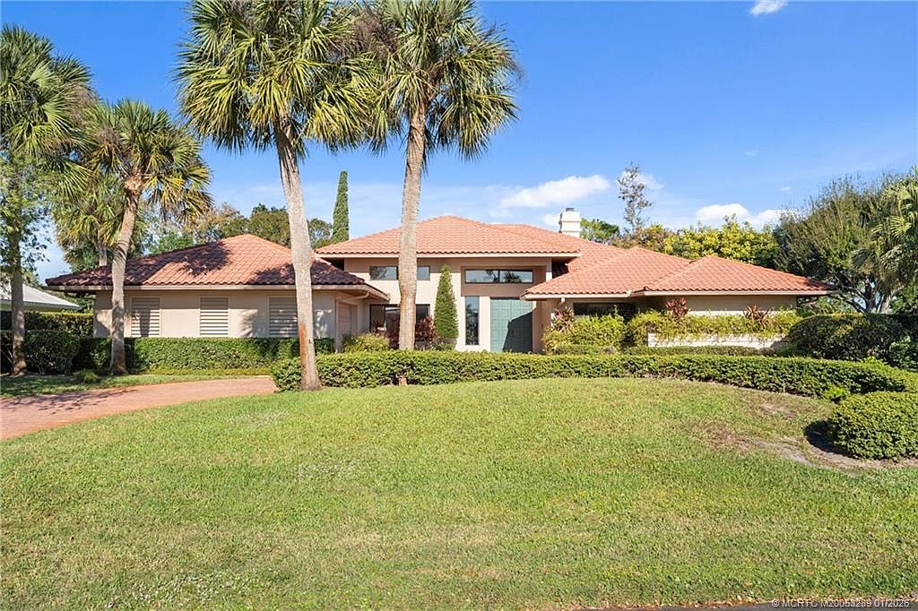 4221 SW Parkgate Blvd