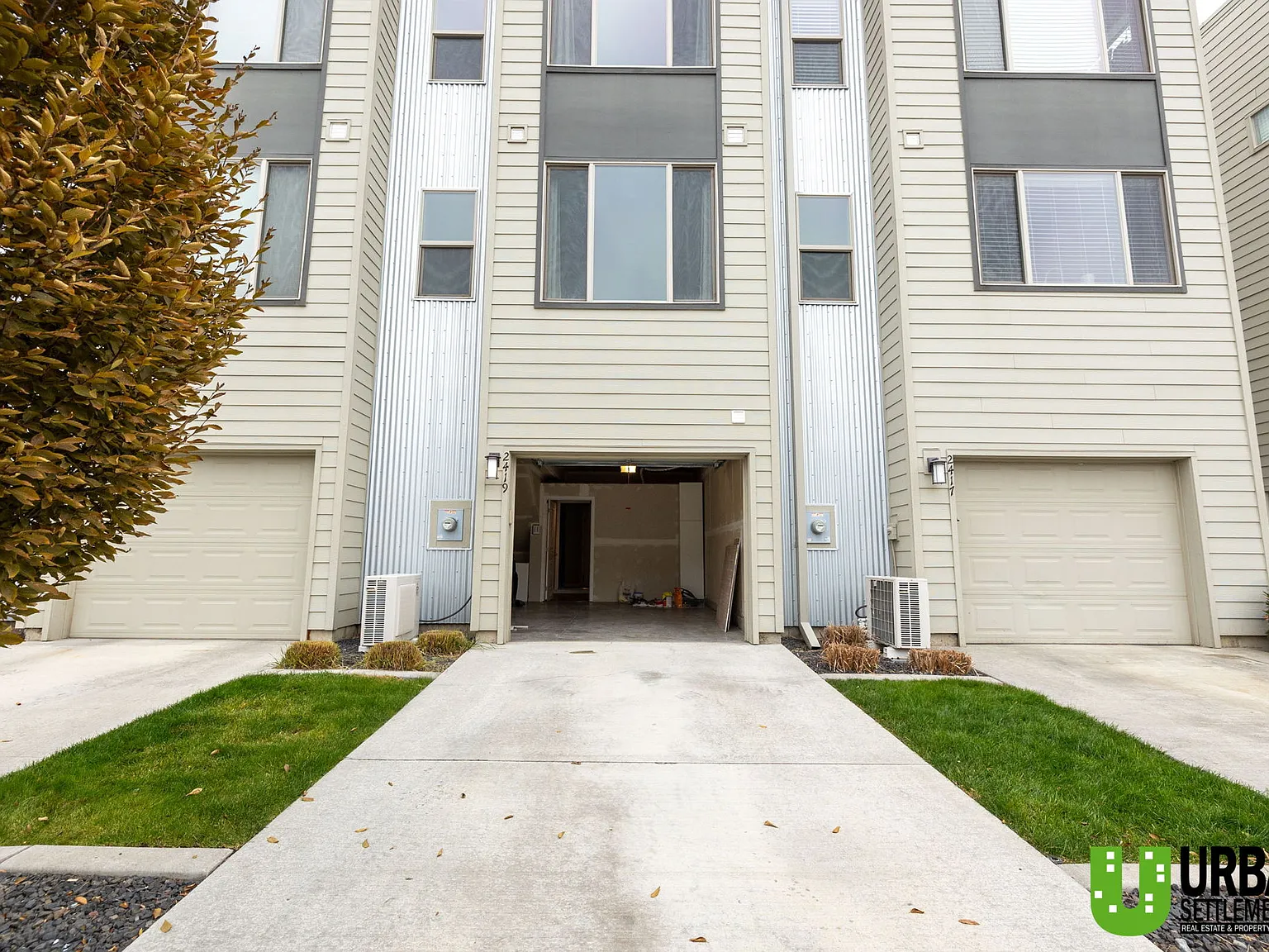 3 bed, 2.5 bath, 1505 sqft, $2,500 — Photo 2