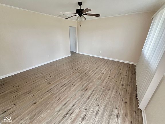 2nd image of 915 S Franklin Rd