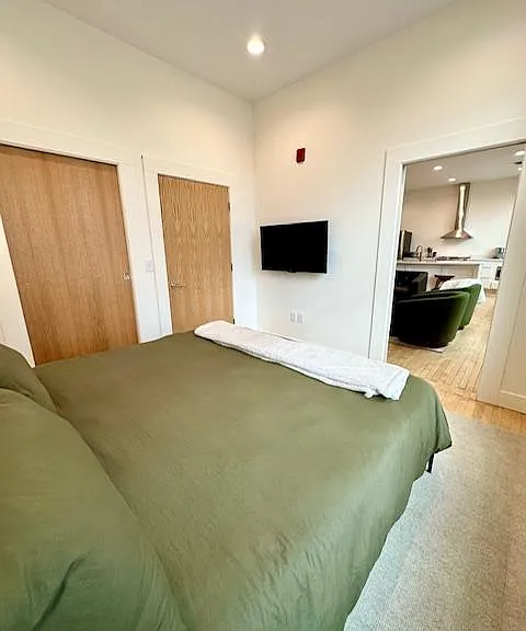 326 S Washington St #C — Photo 10