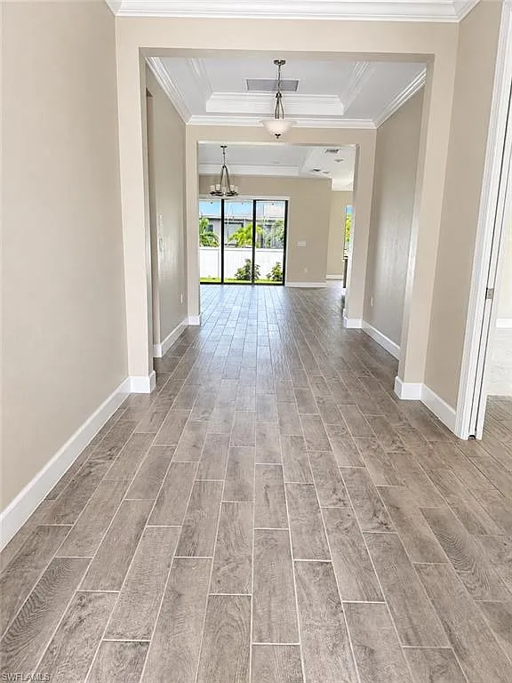 3 bed, 2.0 bath, 1984 sqft, $2,700 — Photo 4