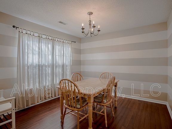 4th image of 15 Avalon Ct