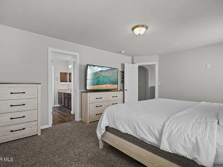 12245 Desert Pine Ave — Photo 17
