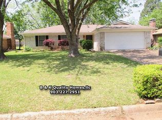 335 33rd St NE, Paris, TX 75460