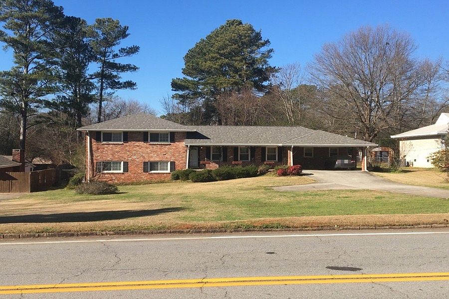 1st image of 1714 Brockett Rd