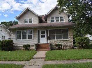 225 E Pierce St, Pontiac, IL 61764
