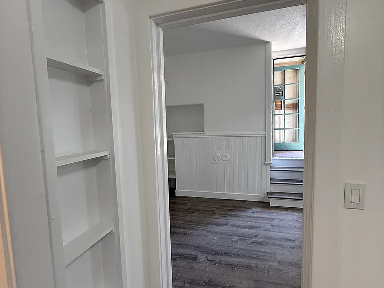 657 Everett Ave #7 — Photo 14