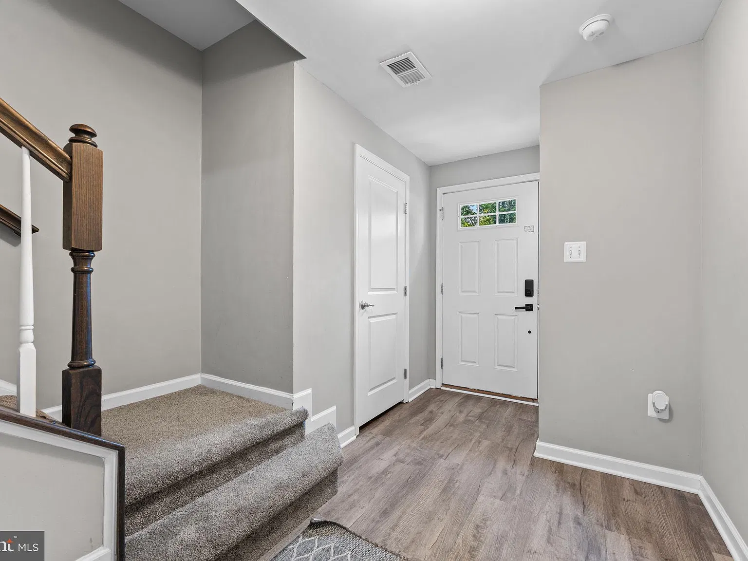 3 bed, 2.5 bath, 1960 sqft, $2,750 — Photo 3